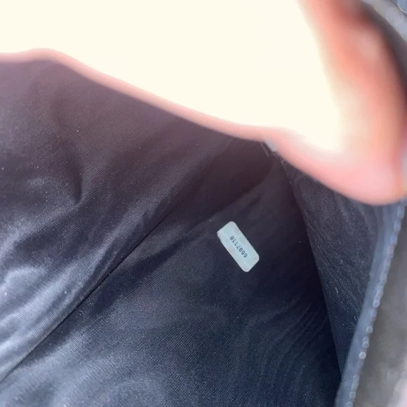 Authentic Chanel semi clutch wallet, authentic - Picture 6 of 16